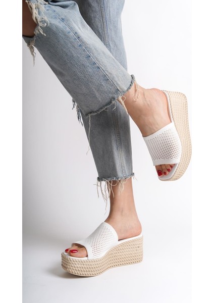 Marla Dolgu Topuklu Ortopedik Taban Hasır Görünümlü Triko Kadın Terlik Tkt - Beyaz modelleri