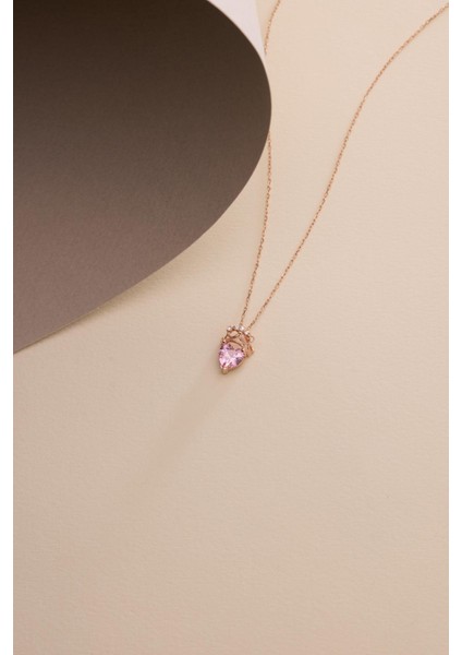 925 Ayar Gümüş Rose Kaplama Pembe Kalp Taşlı Kraliçe Kolye modelleri