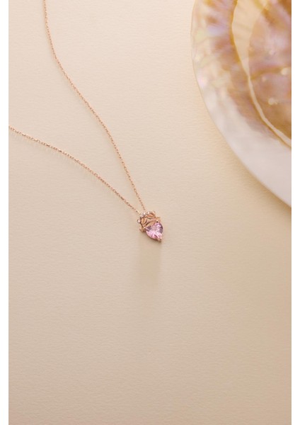 925 Ayar Gümüş Rose Kaplama Pembe Kalp Taşlı Kraliçe Kolye indirimleri