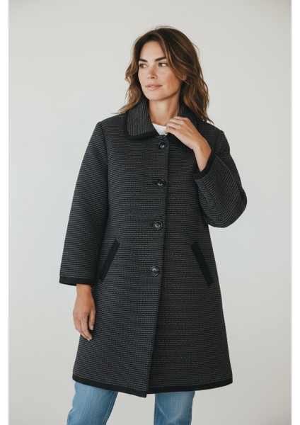 Kadın Önü Düğmeli Cepli Yakalı Kalın Triko Hırka