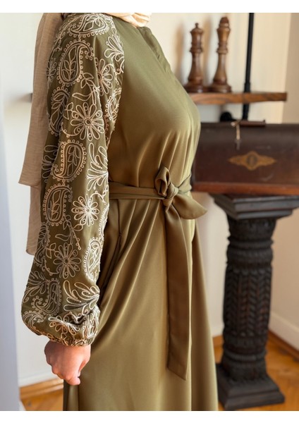 Süzene Nakışlı Reglan Kol Ferace 5051