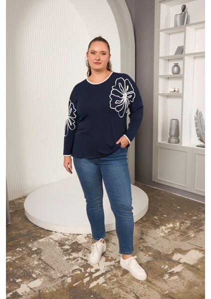 Şerit Çiçek Desenli Büyük Beden Bluz indirimleri