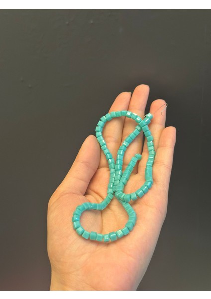 102 Adet Kristal Kare Delikli Turkuaz Boncuk Set 0,50 mm