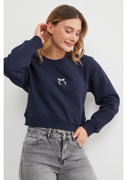 3 Iplik Fiyonk Nakışlı Crop Sweatshirt fırsatları