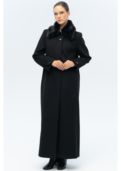 Yakası Çıkabilir Kürklü Punto Detaylı Büyük Beden Manto Siyah 3143 fırsatları