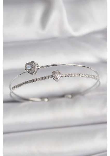 Pirinç Gümüş Renk Zirkon Taşlı Kalp Model Kadın Bileklik