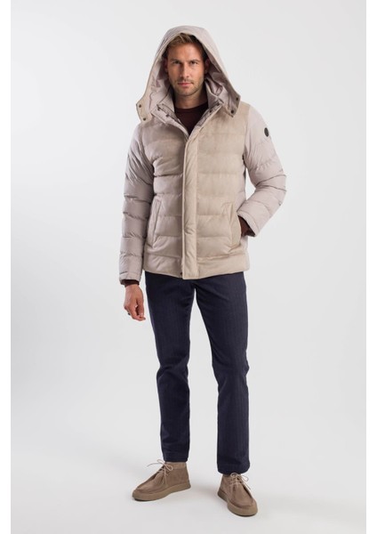 Taş Comfort Fit Kapüşonlu Şişme Mont indirimleri