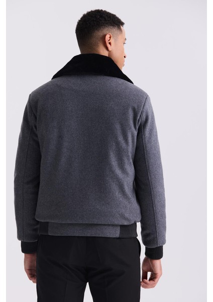 Gri Regular Fit Yaka Kürklü Kışlık Şişme Mont