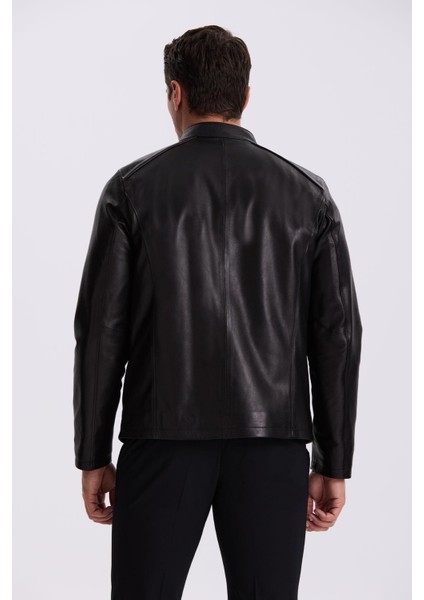 Siyah Comfort Fit Dik Yaka %100 Deri Mont