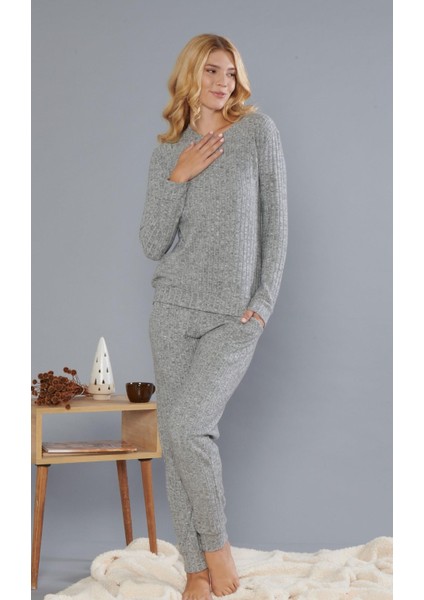 Kadın Kışlık Uzun Kollu Pijama Takımı - Yumuşak Dokulu 09-269