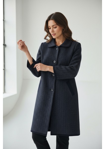 Kadın Önü Düğmeli Cepli Yakalı Kalın Triko Hırka modelleri