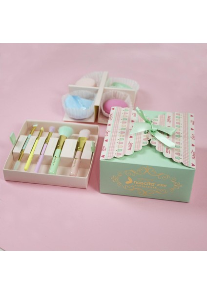 Patiisserie Serisi 5'Li Makyaj Fırça ve 4' Lü Sünger Seti - 137