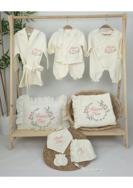 Müslin Yeni Doğan 4katlı Organik %100PAMUK Kişiye Özgü Nakışlı Hastane Çıkış Seti (Çiçek Model-2)