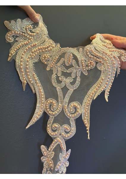 Zirkon Taş Boncuk Işleme Pudra Pembe Yaka Dikiş Aksesuarı 49X33 cm fırsatları