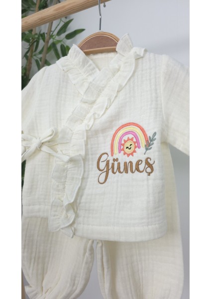 Müslin Yeni Doğan 4katlı Organik %100PAMUK Kişiye Özgü Nakışlı Hastane Çıkış Seti(Gökkuşağı Model-3) modelleri