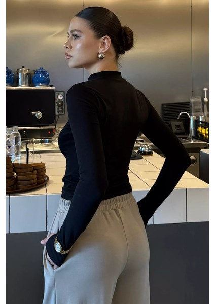 Kadın Yarım Balıkçı Yaka Parmak Geçmeli Likralı Body Bluz P-00018440 fırsatları