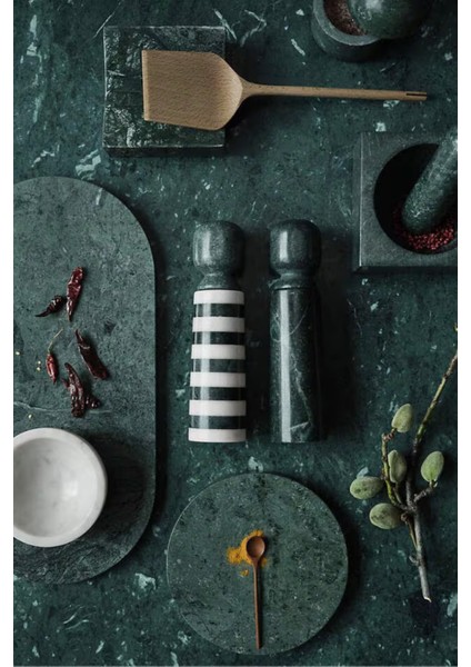 Crate & Barrel Daniel Humm Geneve Yeşil Mermer Havan ve Tokmak fiyatları