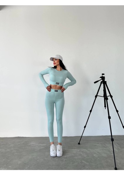 Uzun Kollu Parmak Detaylı Crop ve Tayt Takım Sporcu Tayt Takım fiyatları
