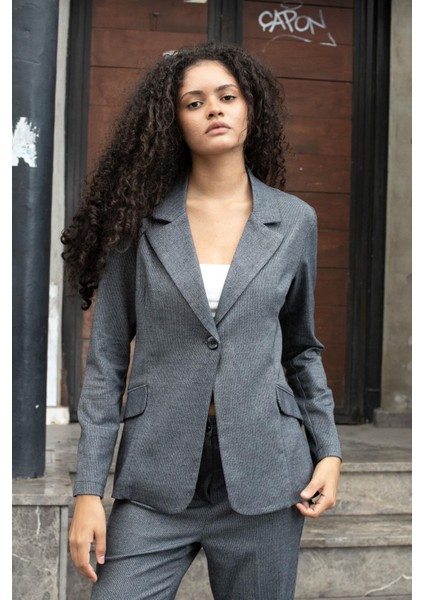 Kadın Balıksırtı Desenli Yakalı Cep Kapaklı Uzun Kol Blazer Ceket-Gri Balıksırtı