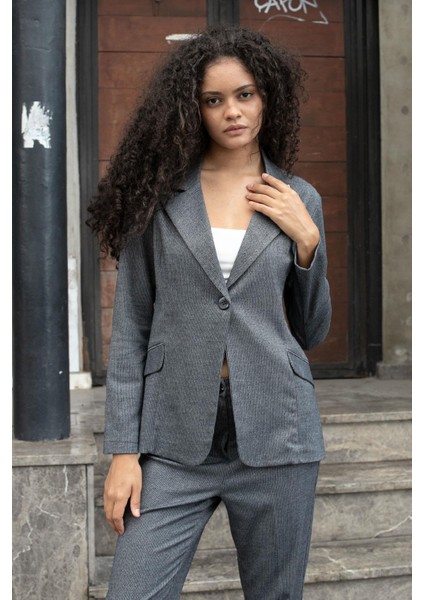 Kadın Balıksırtı Desenli Yakalı Cep Kapaklı Uzun Kol Blazer Ceket-Gri Balıksırtı fiyatları