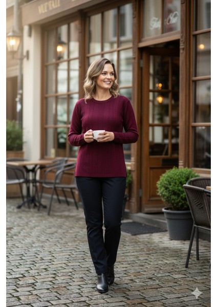 Kadın Kışlık Kendinden Motifli Yuvarlak Yaka Normal Kesim Likralı Pamuklu Kardelen Dokuma Anne Kazak indirimleri