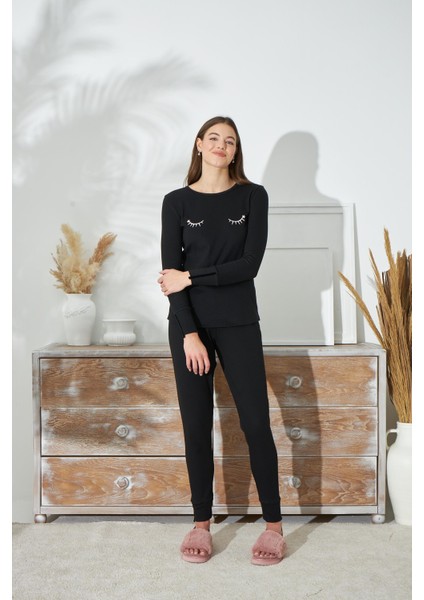 Kadın Siyah Renk Uzun Kollu Bisiklet Yaka Göz Desenli Pijama Takımı C8T1N251 fiyatları