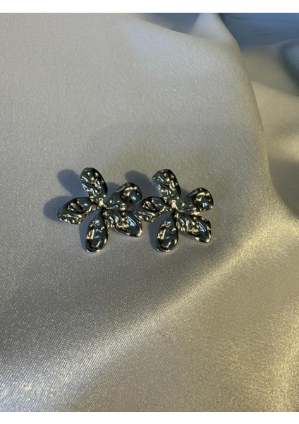 Gümüş Renk Çiçek Form Kararmaz Çelik Küpe fiyatları