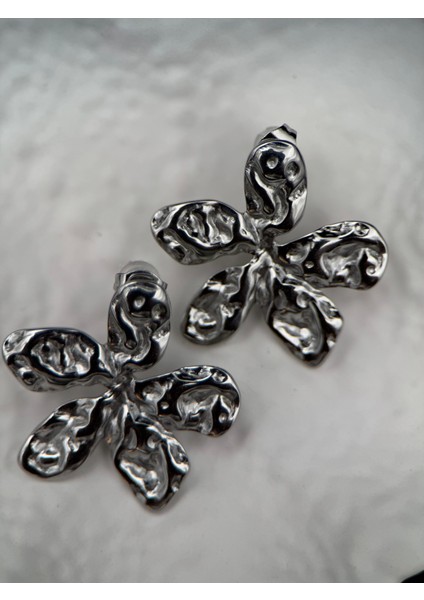 Gümüş Renk Çiçek Form Kararmaz Çelik Küpe modelleri