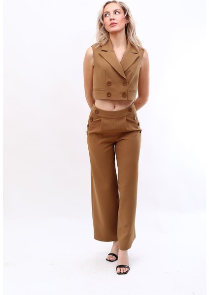 Crop Yelek & Düğmeli Bol Paça Pantolon Takım-Camel fırsatları