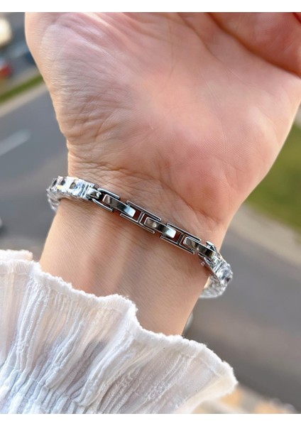 Çelik ve Taşlı Kordon Vintage Seri Küçük Kasa Özel Tasarım Kadın Kol Saati SP.8933.M6 fırsatları