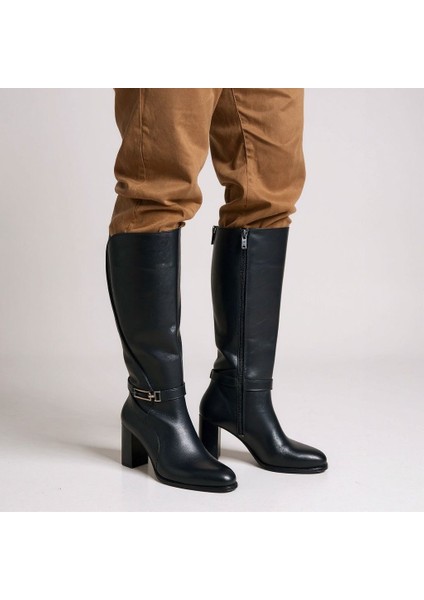 Siyah Deri Lastik Detaylı Tokalı Kadın Kalın Topuklu Çizme fırsatları
