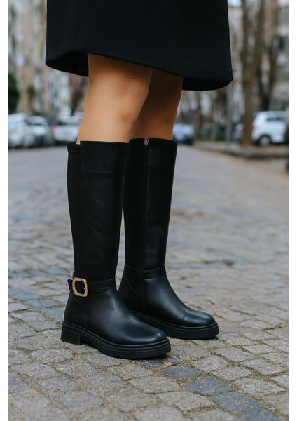 Kadın Siyah Mat Cilt Toka Detaylı Arkası Streç Çizme fiyatları