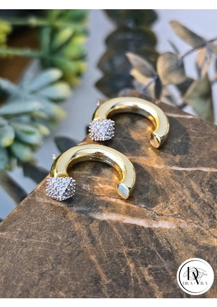 - Glow Earrings – Gold Kaplama Taş Detaylı Kadın Küpe (KOD-328) modelleri