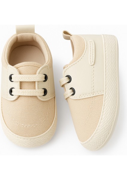 Şık ve Esnek Bebek Patik