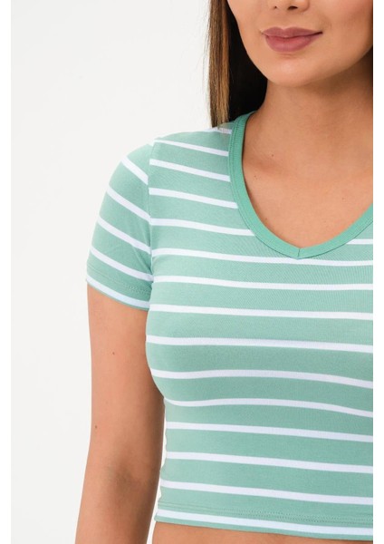 Kadın 3'lü Paket Yeşil-Pembe-Mavi Crop Tişört Pamuk V Yaka T-Shirt fiyatları