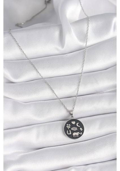 316L Çelik Gümüş Renk Siyah Renk Şans Kolyesi fiyatları