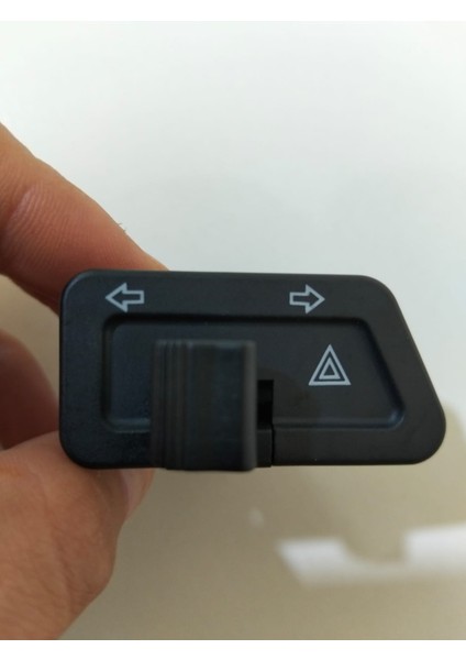 Pesaro 125 Uyumlu 4 Lü Sinyal Flaşör Buton Düğmesi