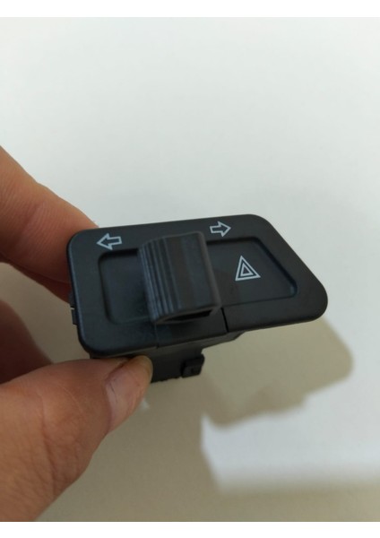 Private 125 Uyumlu 4 Lü Sinyal Flaşör Buton Düğmesi