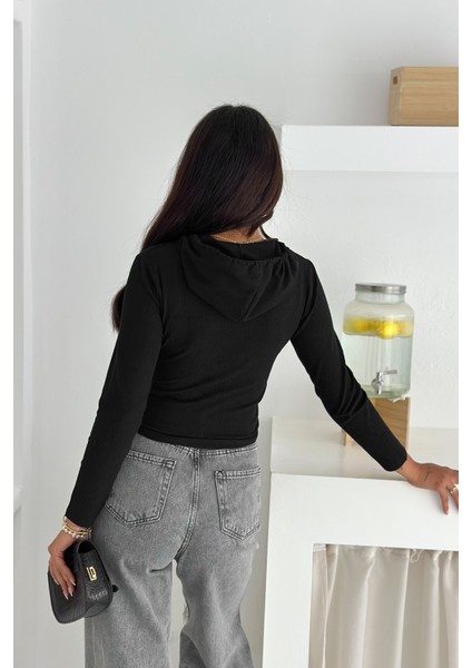 Kadın Fermuarlı Body – Minimal & Şehirli Stil indirimleri