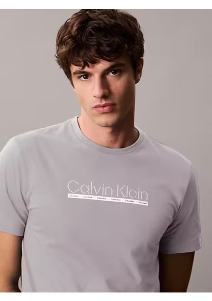 Calvın Kleın Erkek Marka Logolu Organik Pamuklu Günlük Kullanıma Uygun Gri T-Shirt LV04RC852G Pfp fiyatları