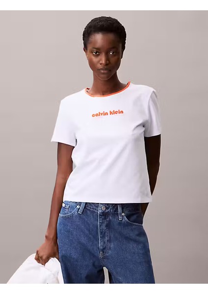 Calvın Kleın Kadın Beyaz T-Shirt LV047C821G Yaa