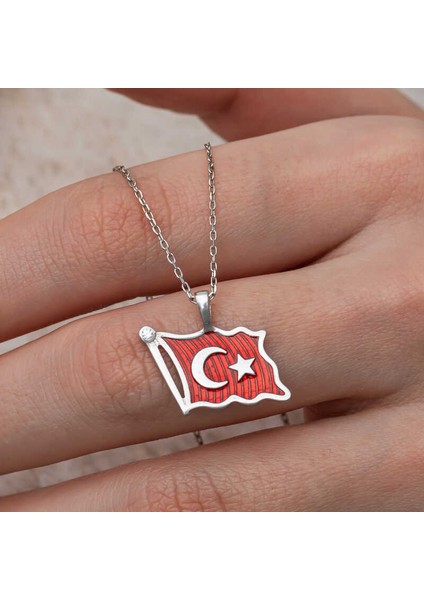 Gümüş Türk Bayrağı Kadın Kolye