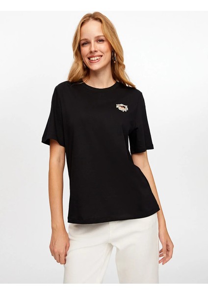 Taş Kalp Nakışlı Kadın T-Shirt W26TSH094 fırsatları