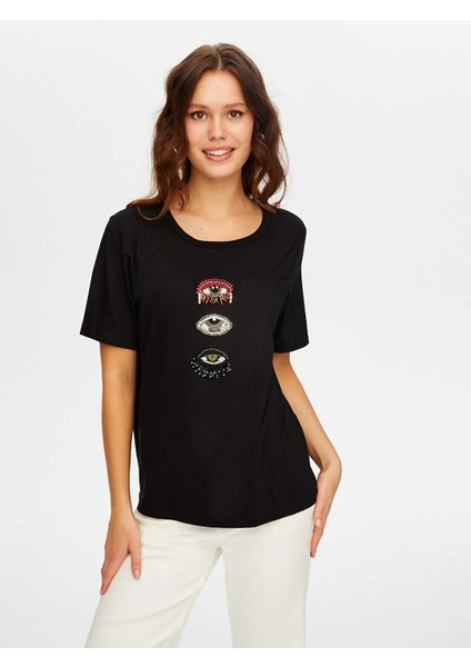 Göz Patch Detaylı Yuvarlak Yaka Kadın T-Shirt W26TSH067 modelleri