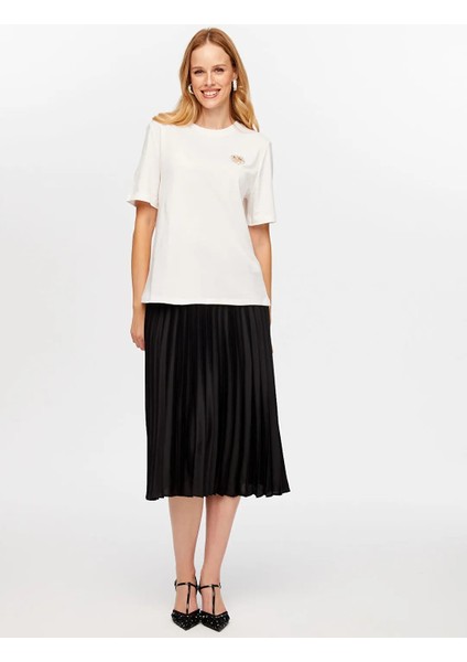 Taş Kalp Nakışlı Kadın T-Shirt W26TSH094 fiyatları