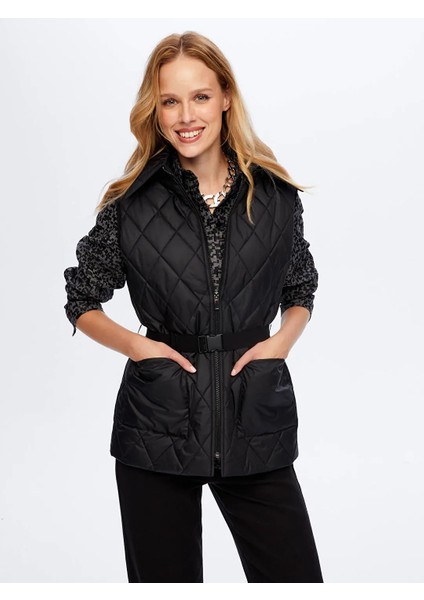 Beli Kemer Detaylı Kadın Kapitone Yelek W26KYL003