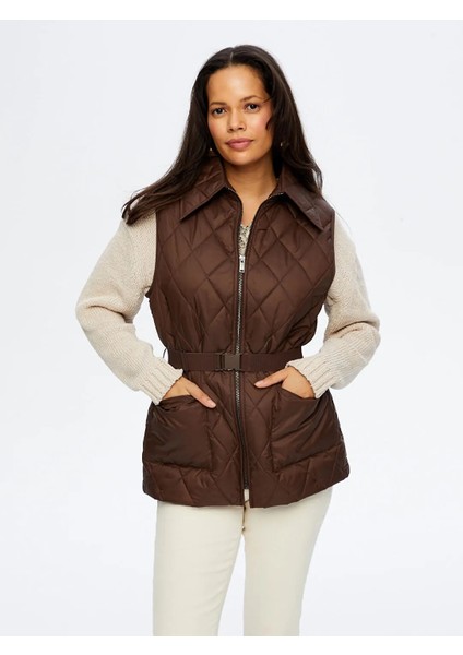 Beli Kemer Detaylı Kadın Kapitone Yelek W26KYL003