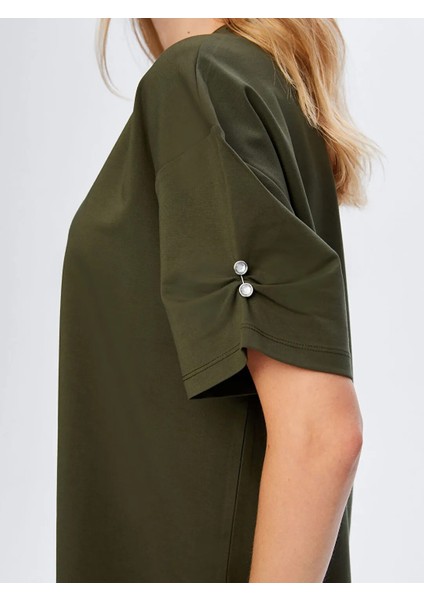 Kolları Taş Detaylı Yuvarlak Yaka Kadın T-Shirt W26TSH088 fırsatları