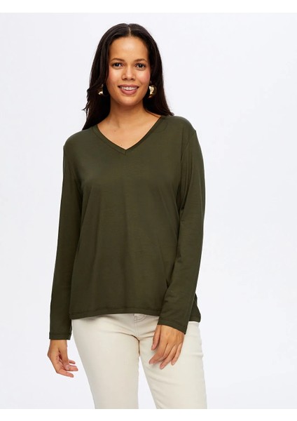 V Yaka Kadın Uzun Kol T-Shirt W26TSH003 modelleri