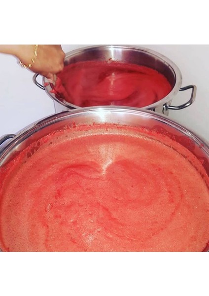 Güneşte Kurutulmuş Katkısız Tatlı Biber Salçası (750 Gr)